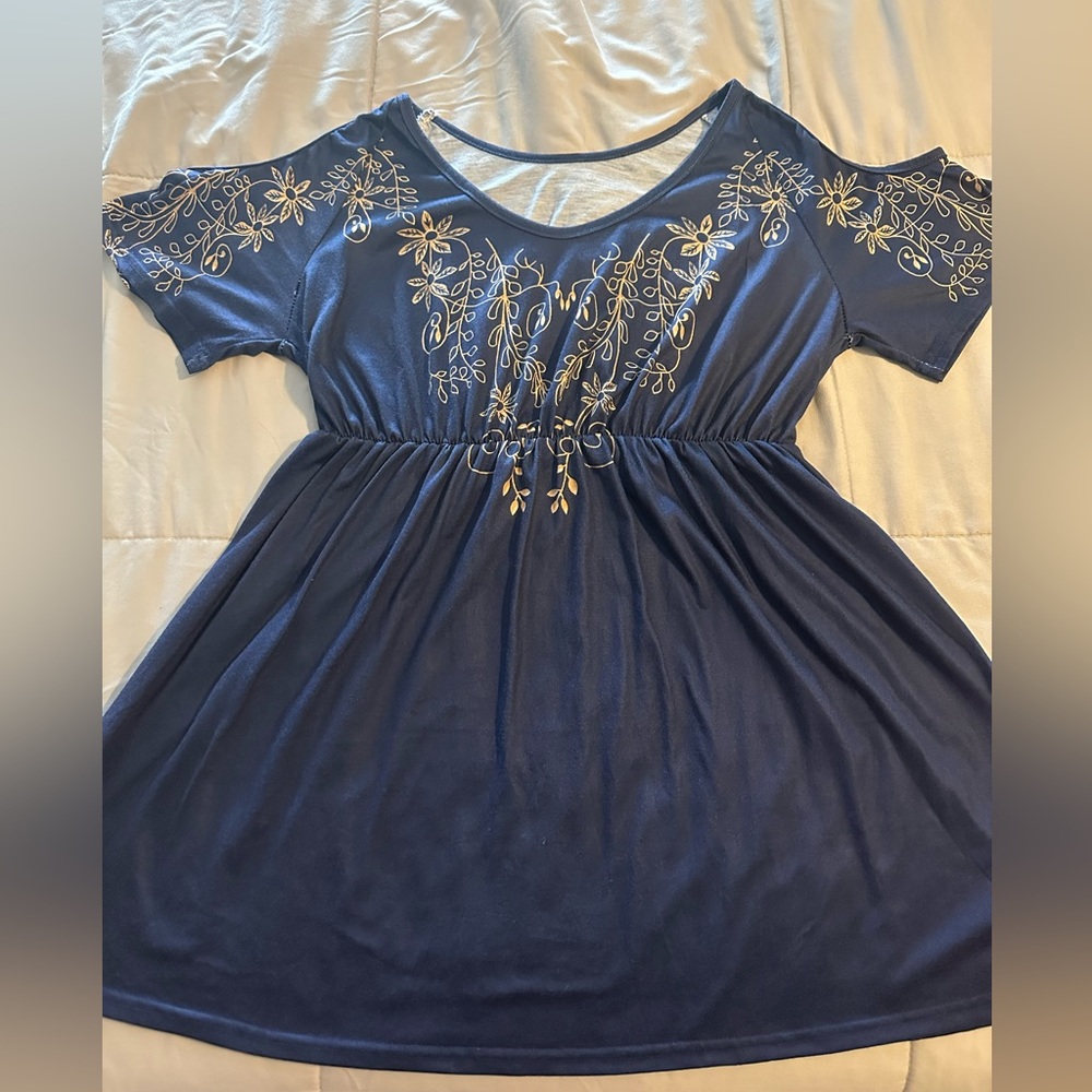 Navy top